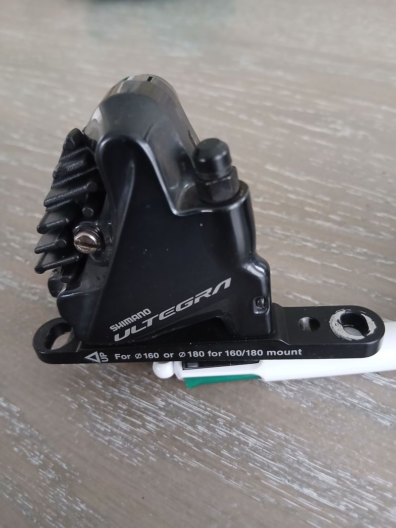 Used Shimano Ultegra BR-R8070 Remklauwen V + A voor schijven 160mm 2025 Brakes
