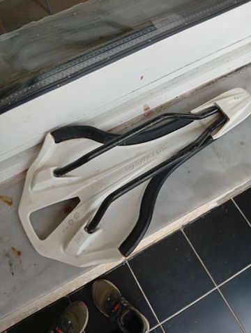 Used Syncros RR 2.0 Saddle bike — image 2 of 2
