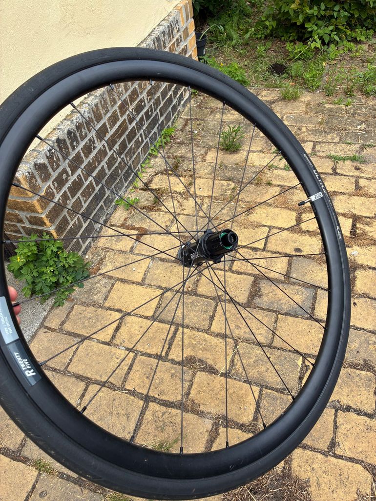 Used Rose R-Twenty Five 28" Road bike — image 10 of 11