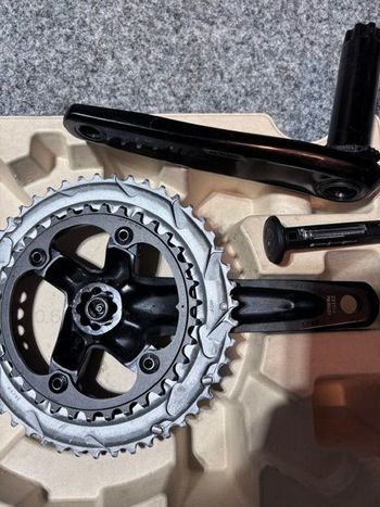 Used Sram Rival 12-speed Crankset with Powermeter 172.5 bike