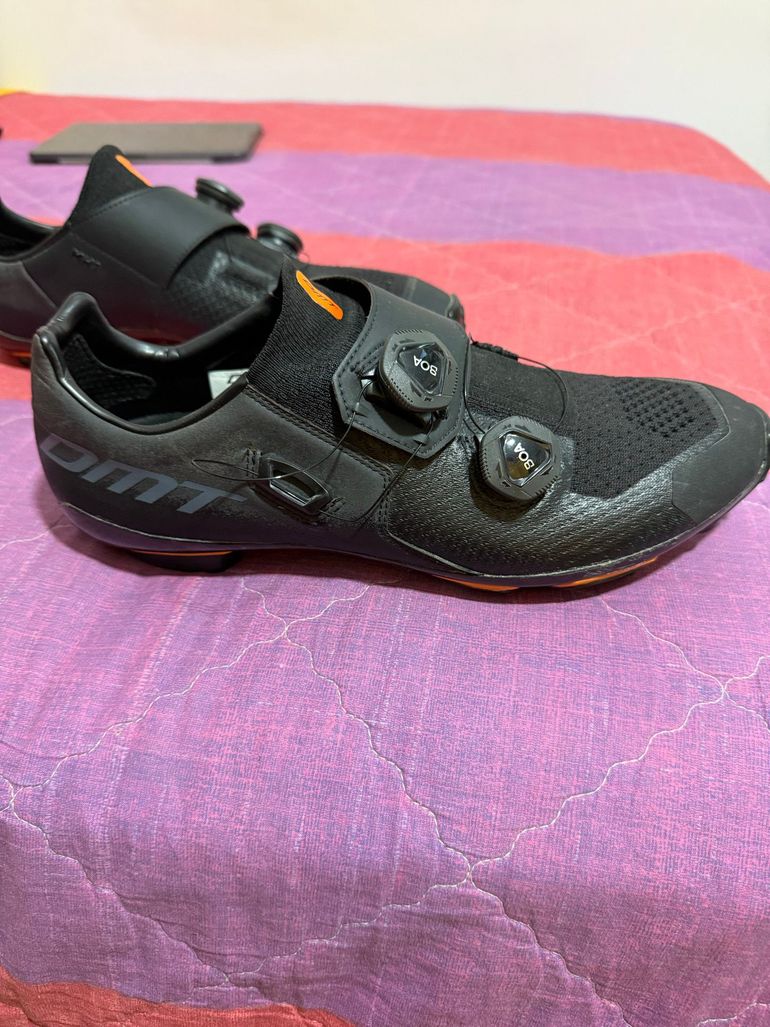 Used Dmt MH1 MTB Shoes bike — image 2 of 5