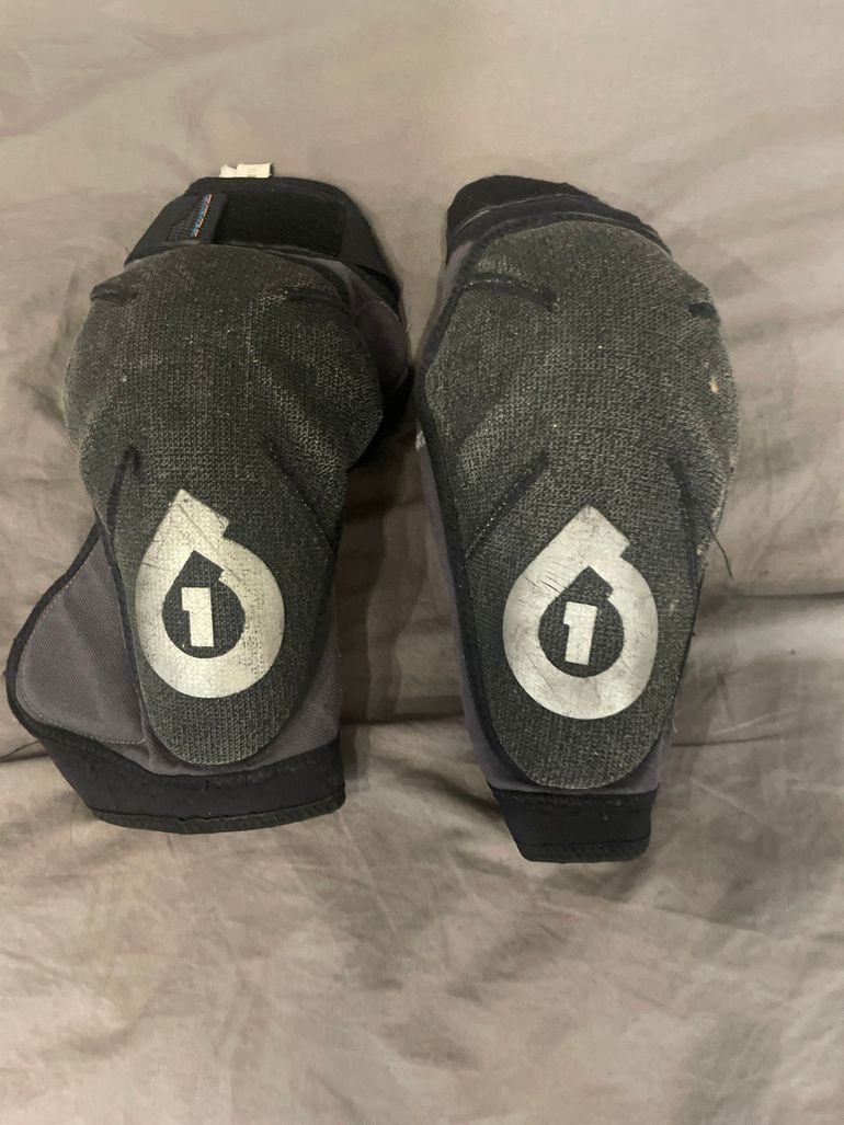 Used SixSixOne Protections for elbows and knees bike — image 3 of 4