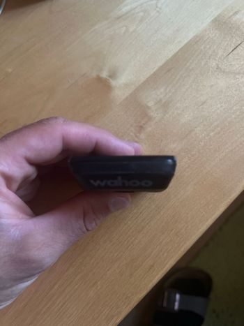 Used Wahoo ELEMNT ROAM v2 GPS Bike Computer 2025 bike — image 5 of 8