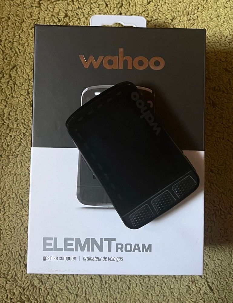 Used Wahoo ELEMNT ROAM v2 GPS Bike Computer 2025 bike — image 1 of 8