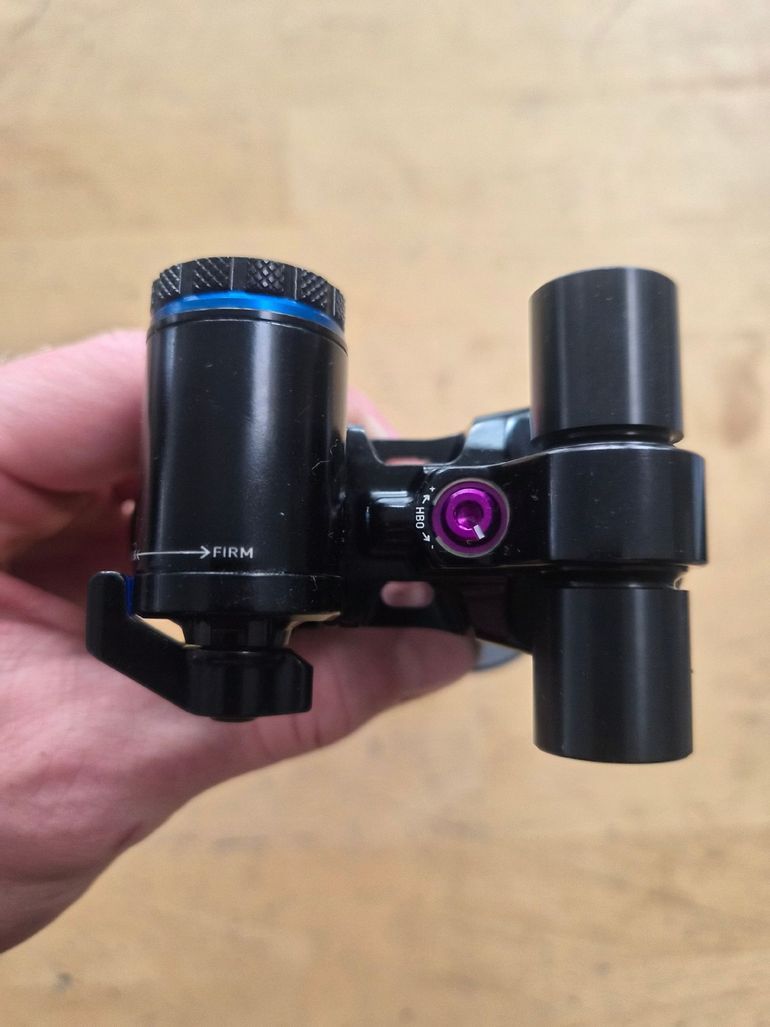 Used RockShox Vivid Select + 2024 bike — image 3 of 4