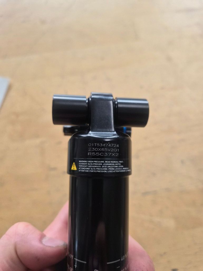 Used RockShox Vivid Select + 2024 bike — image 4 of 4