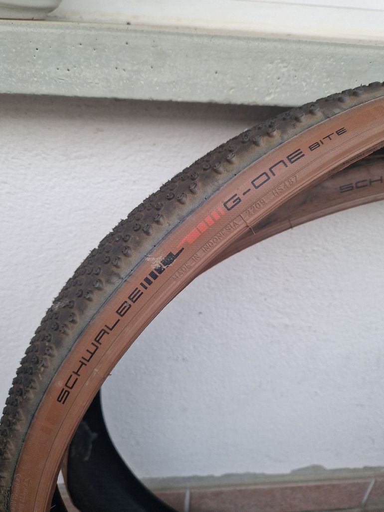 Used Schwalbe G-ONE Bite 45-622 (45x700) bike — image 1 of 3