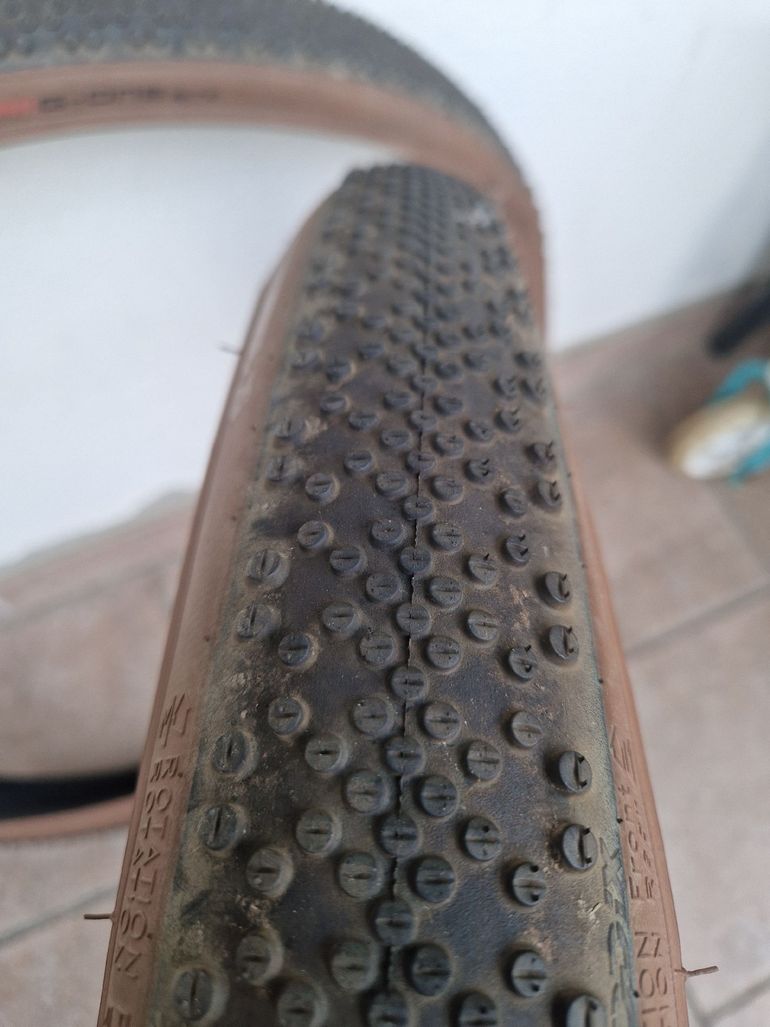 Used Schwalbe G-ONE Bite 45-622 (45x700) bike — image 3 of 3