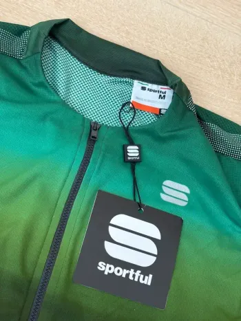 Used Sportful Flow Supergiara Jersey 2026 bike — image 4 of 4