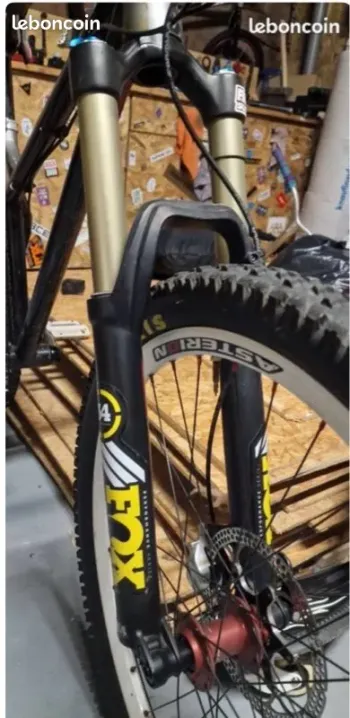 Used Fox 34 Performance bike — image 9 of 10