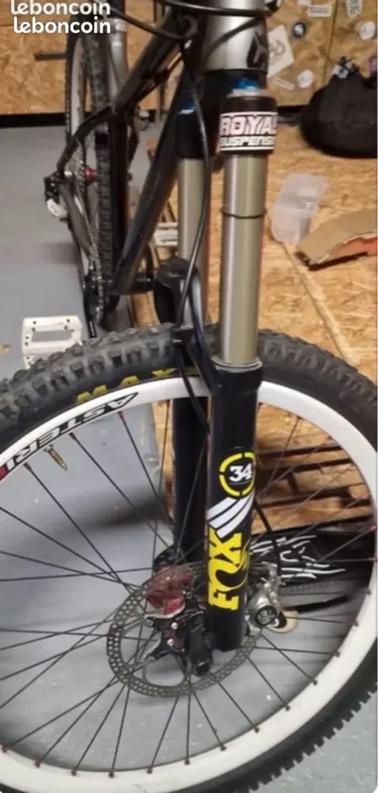 Used Fox 34 Performance bike — image 1 of 10