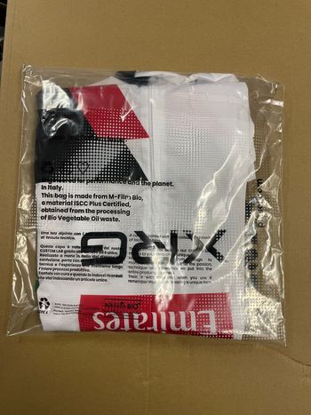 Used Pissei Team UAE Emirates Jersey 2026 bike — image 3 of 4