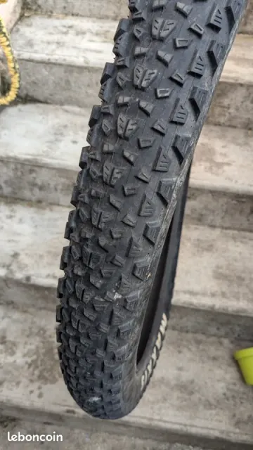 Used Maxxis Chronicle bike — image 3 of 4