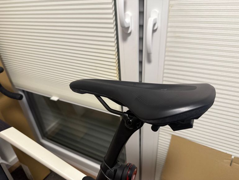 Used Ergon SR Allroad Core Comp Men M/L 2025 bike — image 2 of 4