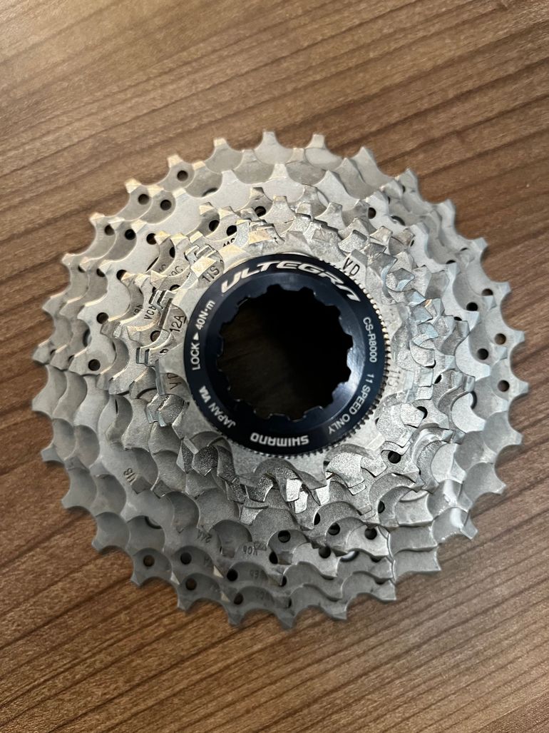 Used Shimano Ultegra R8000 Grupo Completo 2x11 2024 bike — image 17 of 32