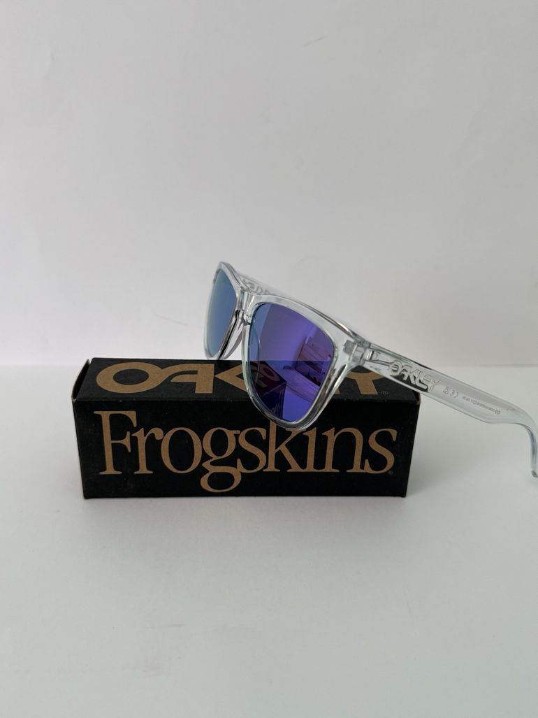Used Oakley Frogskins OO9013 H7 55 bike — image 7 of 11