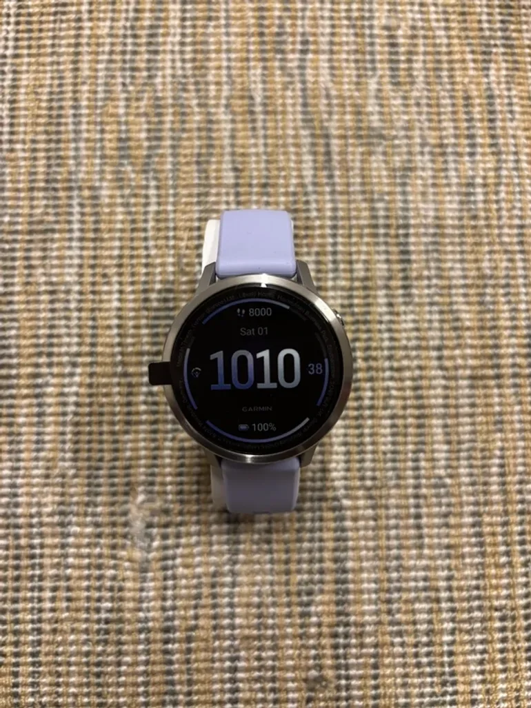 Used Garmin Venu 4 bike — image 3 of 6