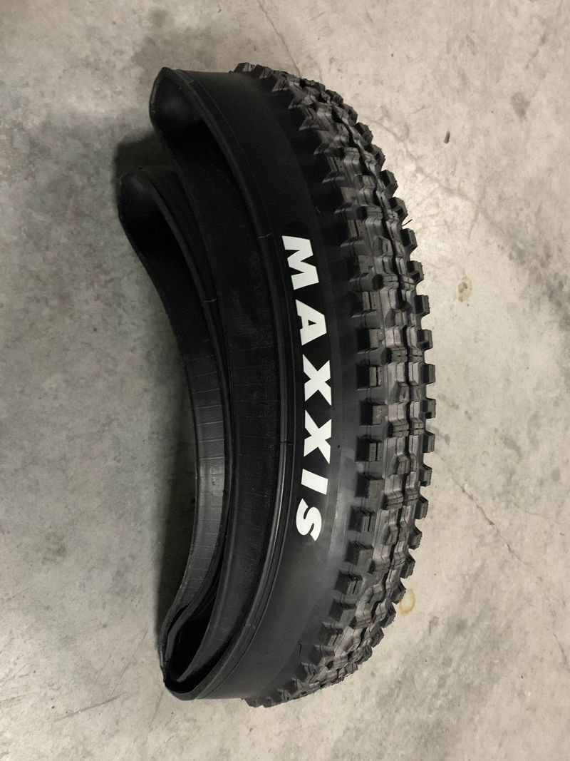 Used Maxxis Minion DHR II EXO/TR 60 TPI Tubeless 29´´ x 2.30 Tyres & Tubes