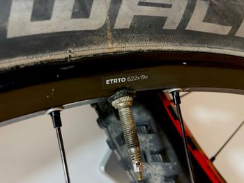 Used Roval Control 2014 bike — image 10 of 10