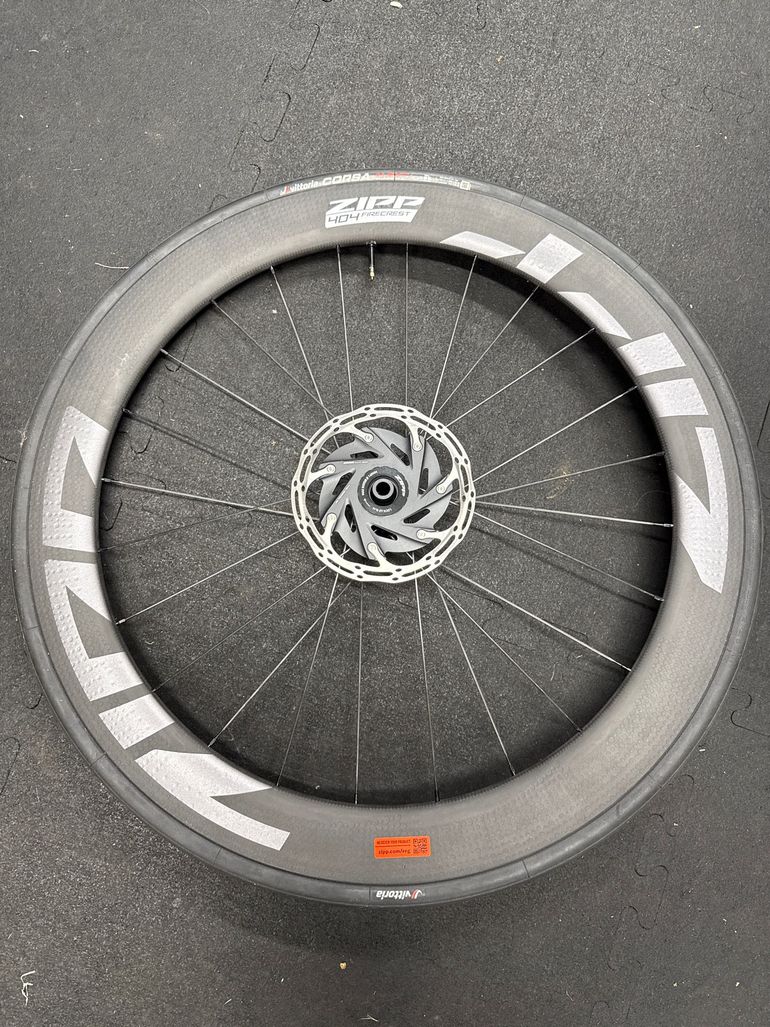 Used Zipp 404 Firecrest Disc Wheelset 2025 bike — image 1 of 5