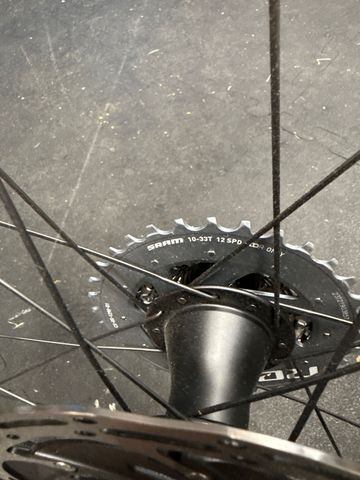 Używany Zipp 404 Firecrest Disc Wheelset 2025 bike — zdjęcie 4 z 5