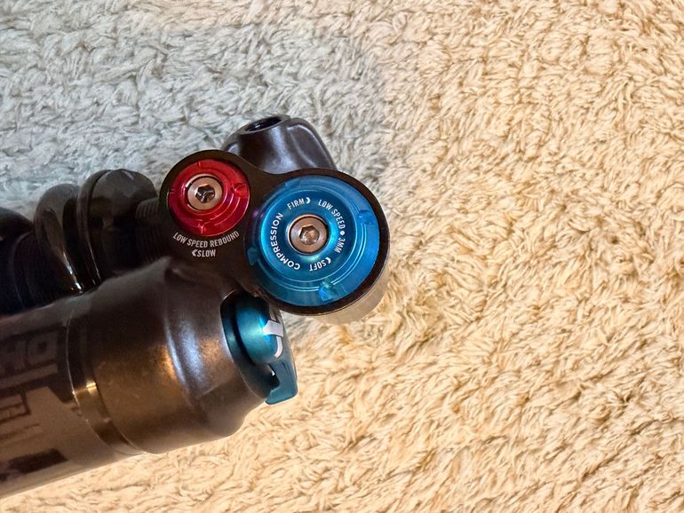 Used Fox DHX2 Performance Elite Coil Shock 250x75mm 2025 bike — image 8 of 9