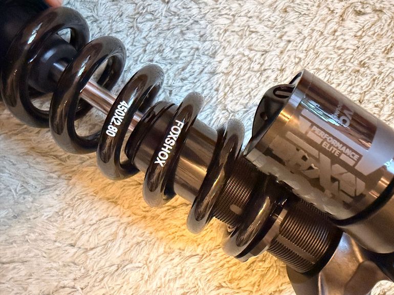 Used Fox DHX2 Performance Elite Coil Shock 250x75mm 2025 bike — image 6 of 9