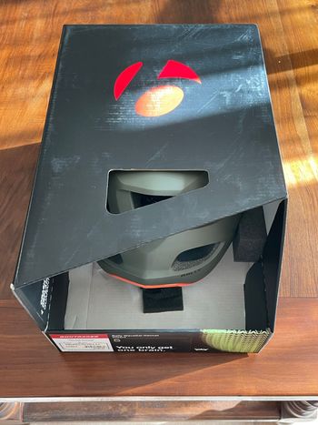Used Bontrager Rally WaveCel Helmet bike — image 3 of 5
