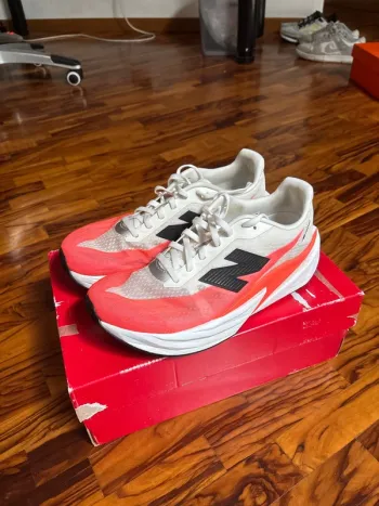 Used New Balance Fuelcell Rebel v5 bike — image 9 of 9