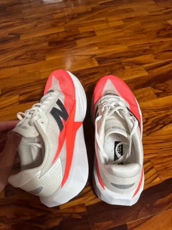 Used New Balance Fuelcell Rebel v5 bike — image 2 of 9