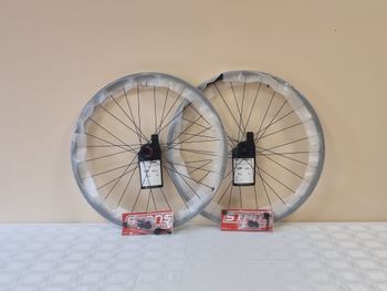 Used Stans Notubes CLEARANCE SALE! -50% carbon wheels Podium / Crest. Many different sizes available bike — image 2 of 9