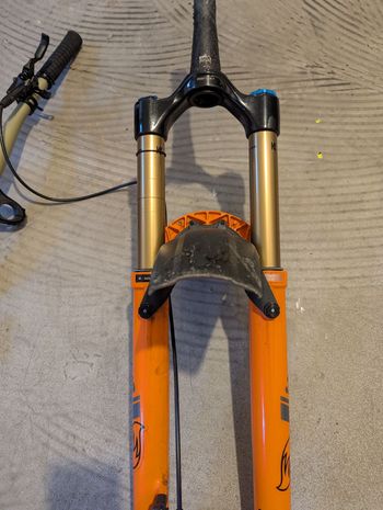 Used Fox Factory 36 Float 29" Kashima 160mm 2021 bike — image 6 of 8