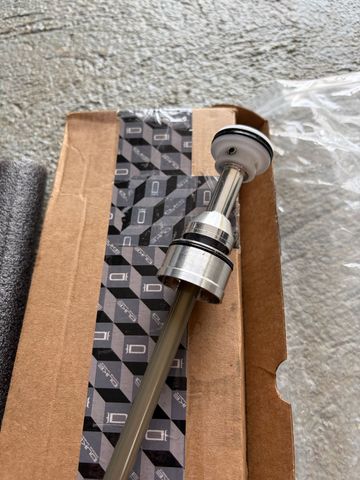 Brugt Fox 36 Float Air Shaft Assembly 150mm 2021 bike — billede 2 af 3