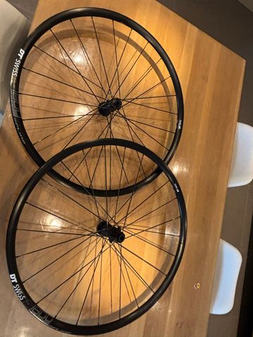 Brugt Dt Swiss E1800 Wheelset 2020 bike — billede 5 af 10
