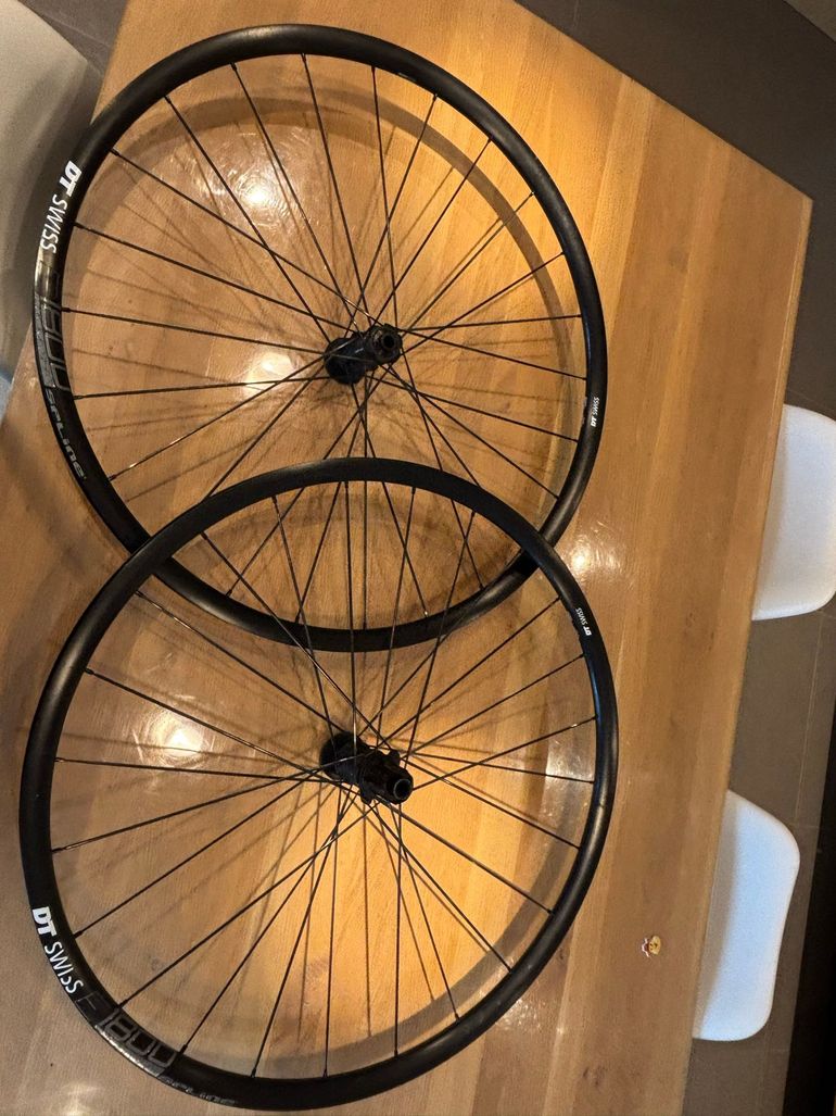Used Dt Swiss E1800 Wheelset 2020 bike — image 5 of 10