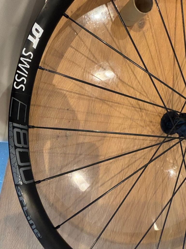 Used Dt Swiss E1800 Wheelset 2020 bike — image 3 of 10