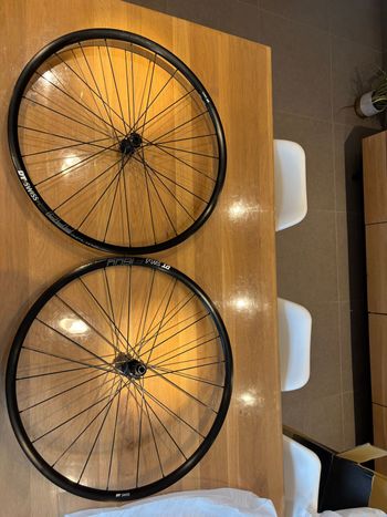 Used Dt Swiss E1800 Wheelset 2020 bike
