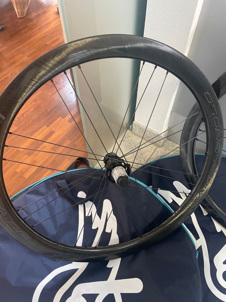 Used Campagnolo Bora WTO 45 DB Laufradsatz 28" Carbon bike — image 2 of 6