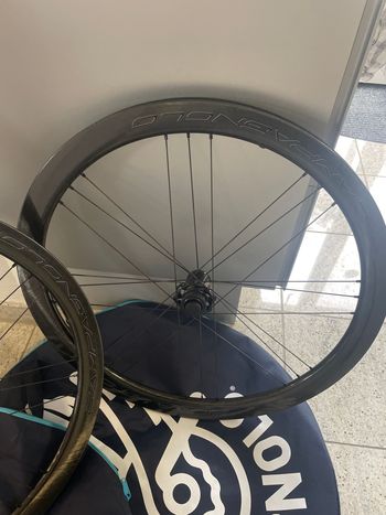 Used Campagnolo Bora WTO 45 DB Laufradsatz 28" Carbon bike — image 3 of 6