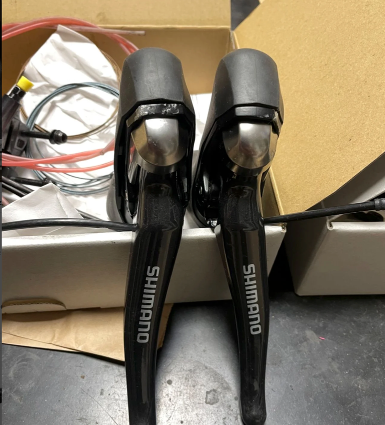 Used Shimano Ultegra Disc Road Groupset bike — image 3 of 6