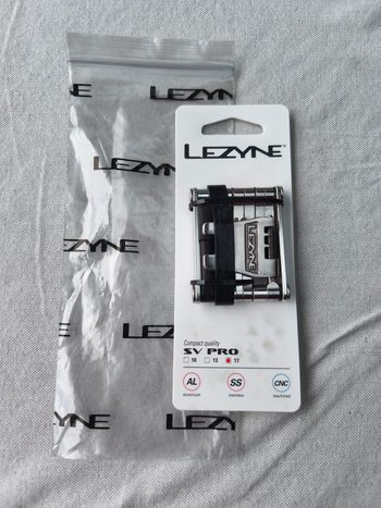 Used Lezyne SV Pro 17 bike