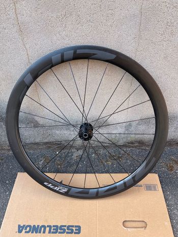 Used Zipp 303S Wheelset 2022 bike — image 2 of 5