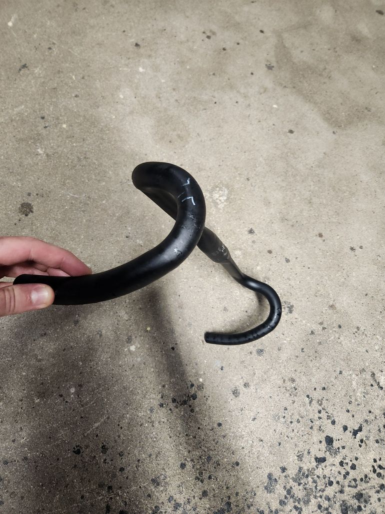 Used Giant Contact SL Handlebar 2023 bike — image 4 of 4