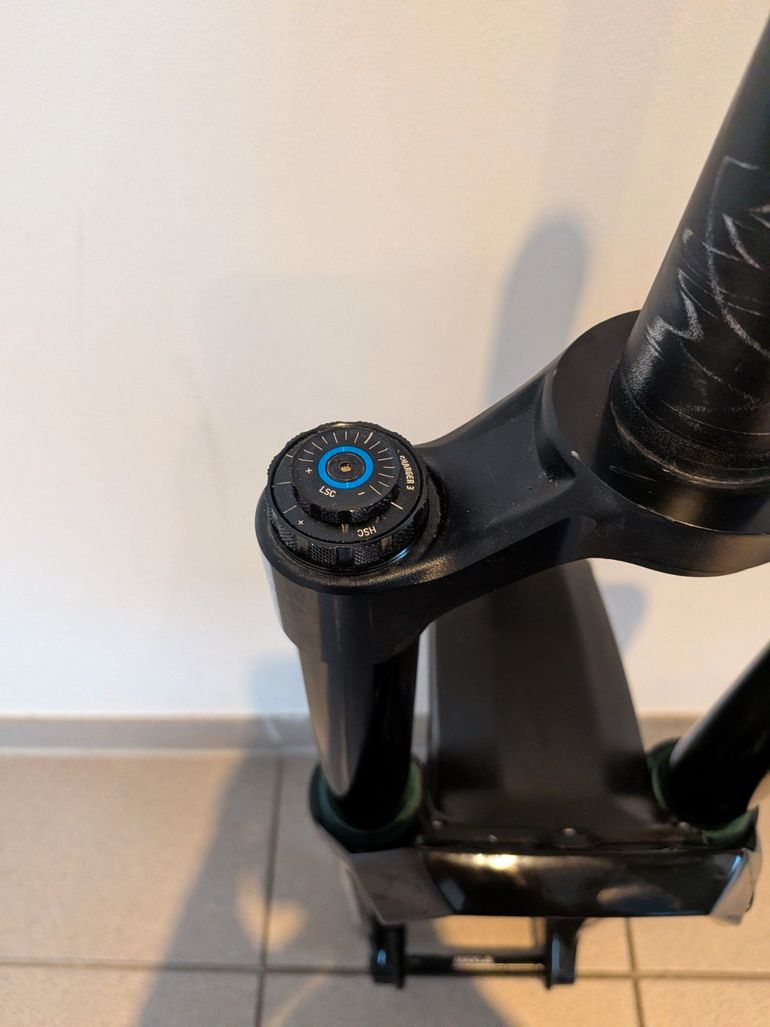 Used Rock Shox Zeb Ultimate Charger 3.0 2023 bike — image 11 of 13