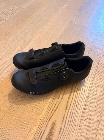 Used Fizik Tempo overcurve R5 2022 bike — image 3 of 6