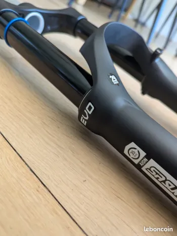 Used Sr Suntour Aion 35 2026 bike — image 3 of 7