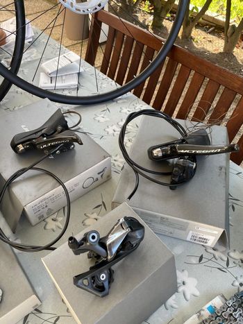 Used Shimano Ultegra R8000 11-speed Groupset 2021 bike — image 5 of 5