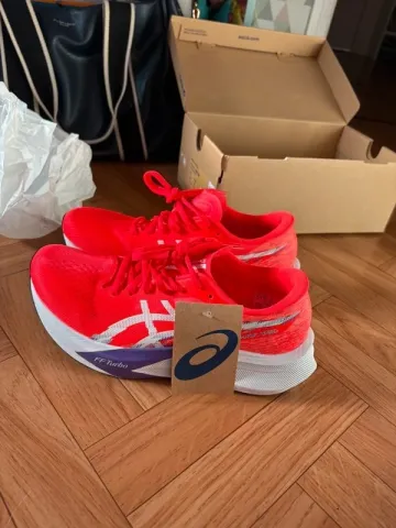 Asics Magic Speed 4 Running Shoes usato