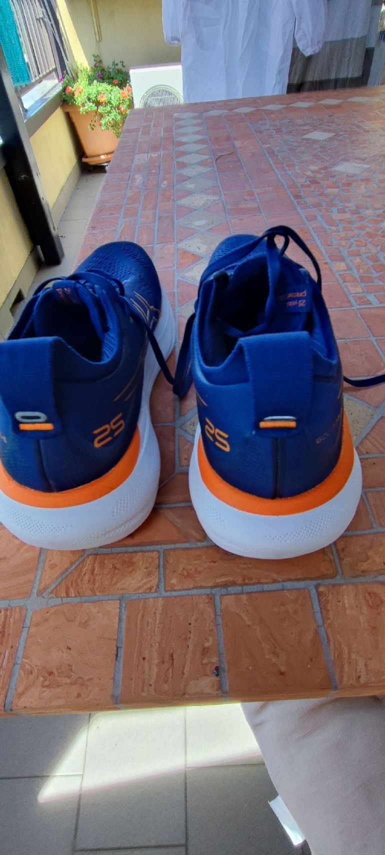 Used Asics Gel-Nimbus 25 2024 bike — image 4 of 7