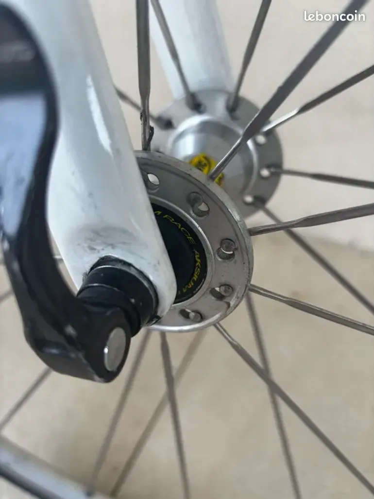 Used Shimano Ultegra Di2 bike — image 12 of 15